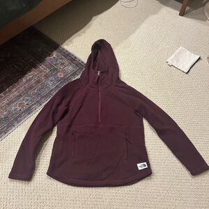 The North Face Crescent Hooded Fleece Pullover